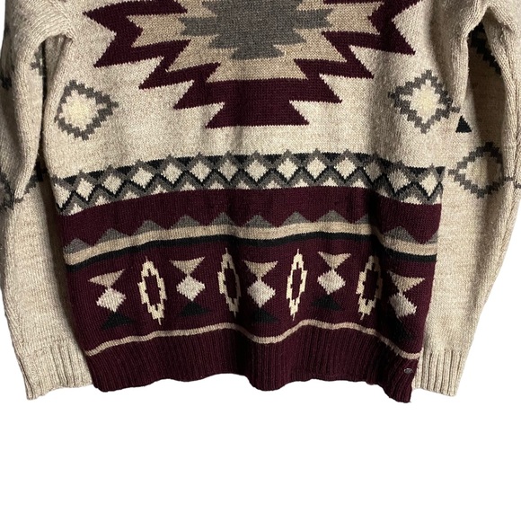 American Eagle Aztec Tribal Crewneck Soft Knit Wool Sweater - Picture 3 of 8